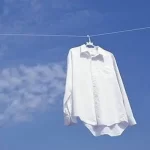 Can you wash white clothes with color detergent?