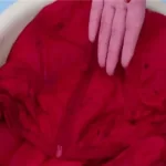 How to remove color bleeding from clothes naturally？